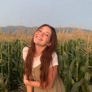 Meet your Posher, Macey